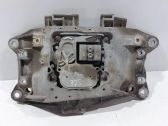 Gearbox mounting bracket