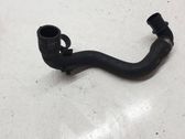 Tuyau de liquide de refroidissement moteur