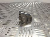 Steering wheel buttons/switches