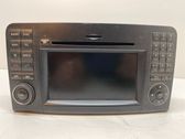 Radio / CD-Player / DVD-Player / Navigation