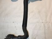 Tuyau de liquide de refroidissement moteur
