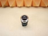 Bouton poussoir de démarrage du moteur