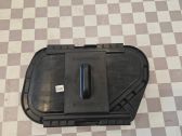 Headlight/headlamp dust cover