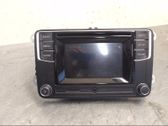 Radio / CD-Player / DVD-Player / Navigation