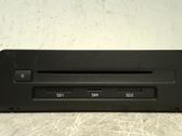 Radio / CD-Player / DVD-Player / Navigation