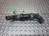 Tuyau de liquide de refroidissement moteur