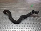 Tuyau de liquide de refroidissement moteur