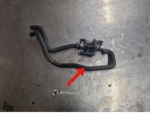 Tuyau de liquide de refroidissement moteur