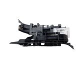 Front bumper mounting bracket