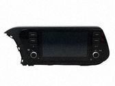 Radio / CD-Player / DVD-Player / Navigation