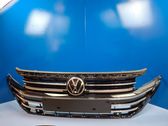 Grille calandre supérieure de pare-chocs avant