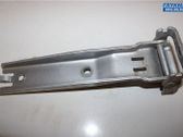 Bisagra superior de la puerta trasera