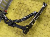 Tailgate/trunk/boot hinge