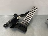 Accelerator throttle pedal