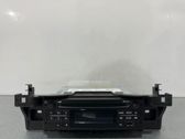 Radio / CD-Player / DVD-Player / Navigation