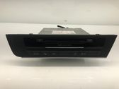 Radio / CD-Player / DVD-Player / Navigation