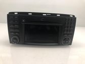 Radio / CD-Player / DVD-Player / Navigation