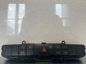 Botón interruptor de luz de peligro