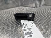 Interruptor para abrir la puerta trasera