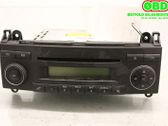 Radio / CD-Player / DVD-Player / Navigation