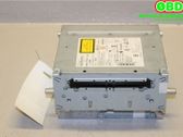 Radio / CD-Player / DVD-Player / Navigation