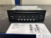 Radio / CD-Player / DVD-Player / Navigation