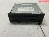 Radio / CD-Player / DVD-Player / Navigation