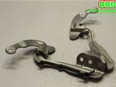 Engine bonnet/hood hinges