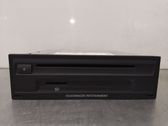 Radio / CD-Player / DVD-Player / Navigation