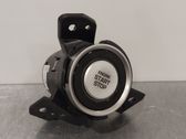 Bouton poussoir de démarrage du moteur