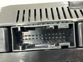 Console centrale, commande chauffage/clim