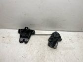 Tailgate lock latch