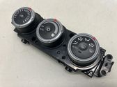 Console centrale, commande chauffage/clim