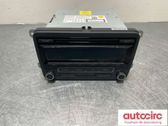 Radio / CD-Player / DVD-Player / Navigation