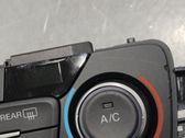 Console centrale, commande chauffage/clim