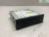 Radio / CD-Player / DVD-Player / Navigation