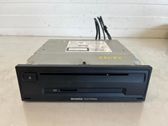 Radio / CD-Player / DVD-Player / Navigation