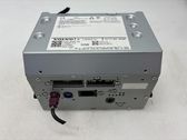 Radio / CD-Player / DVD-Player / Navigation