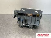 Radio / CD-Player / DVD-Player / Navigation