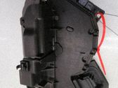 Cerradura de puerta delantera