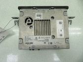 Radio / CD-Player / DVD-Player / Navigation