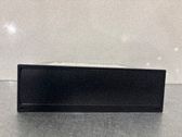 Radio / CD-Player / DVD-Player / Navigation
