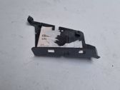 Fender mounting bracket