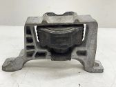 Engine mount bracket