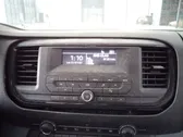 Radio/CD/DVD/GPS-pääyksikkö