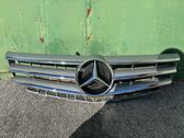 Oberes Gitter vorne