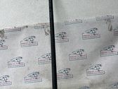 Moldura del tarjetero del panel de la puerta trasera