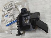 Headlight/headlamp mounting bracket