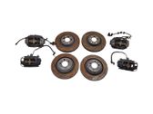 Brake discs and calipers set
