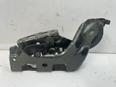 Engine bonnet/hood hinges